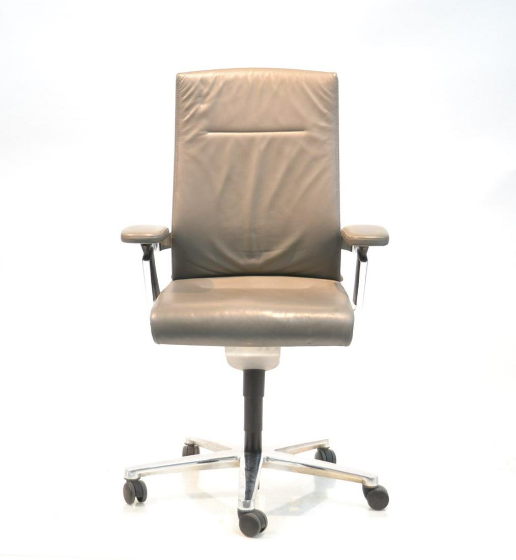 WILKHAHN LEATHER OFFICE DESK CHAIR: ADJUSTABLE ERGONOMICAL SWIVEL DESK CHAIR - 28" x 19" x 46 1/2"