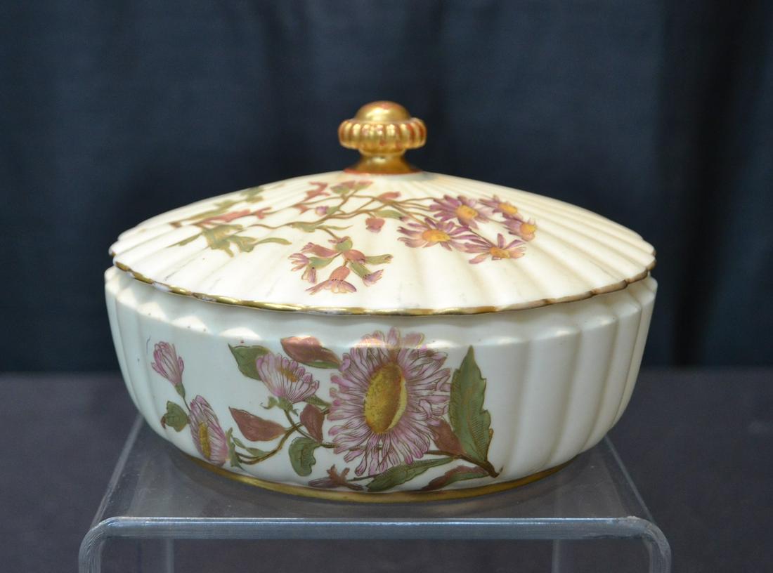 ROYAL WORCESTER COVERED BOWL WITH FLOWERS: 6" x 3"