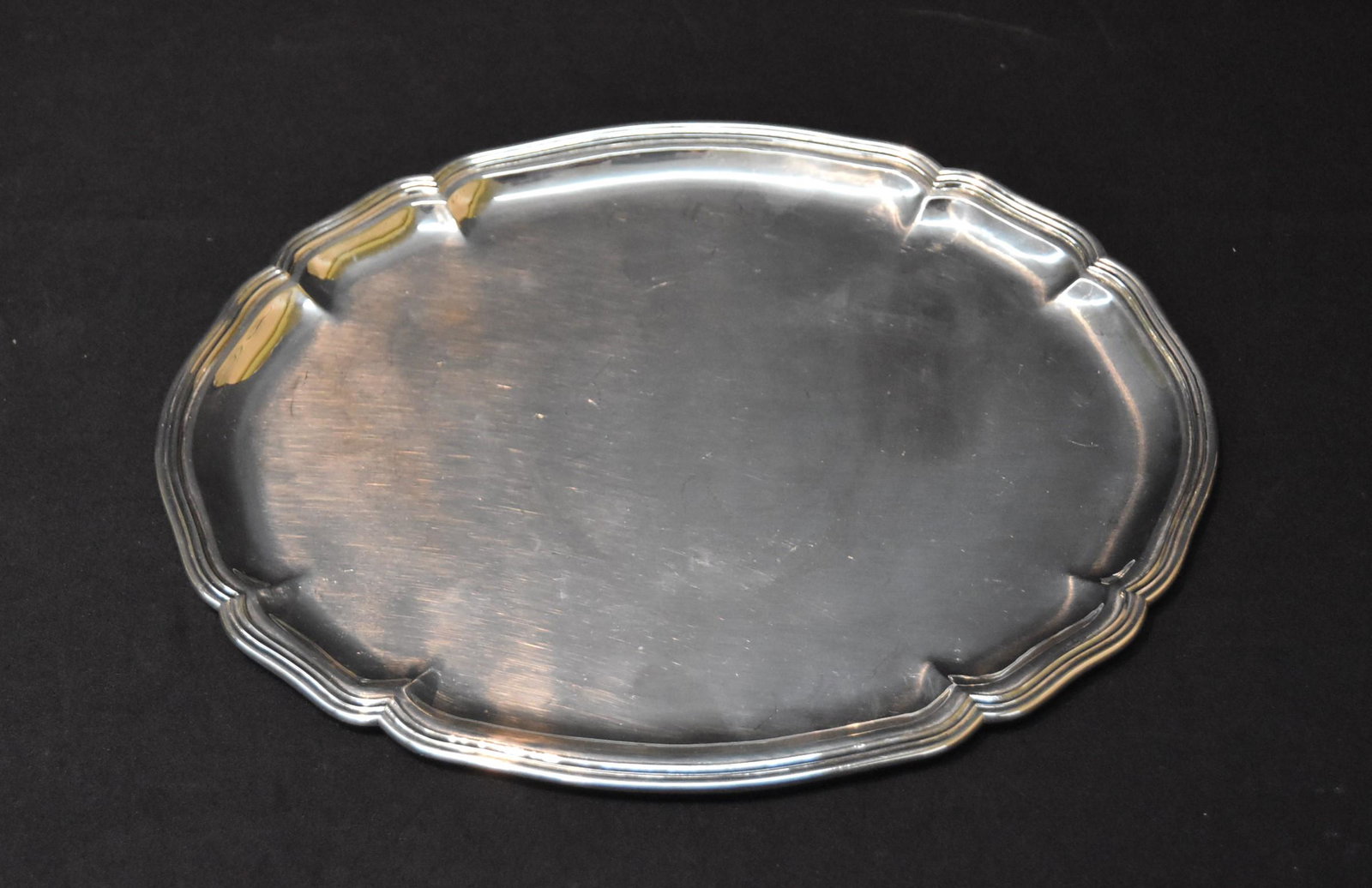 BUCCELLATI , STERLING SILVER SERVING TRAY: 9 1/4" x 12" ; 16.21ozt