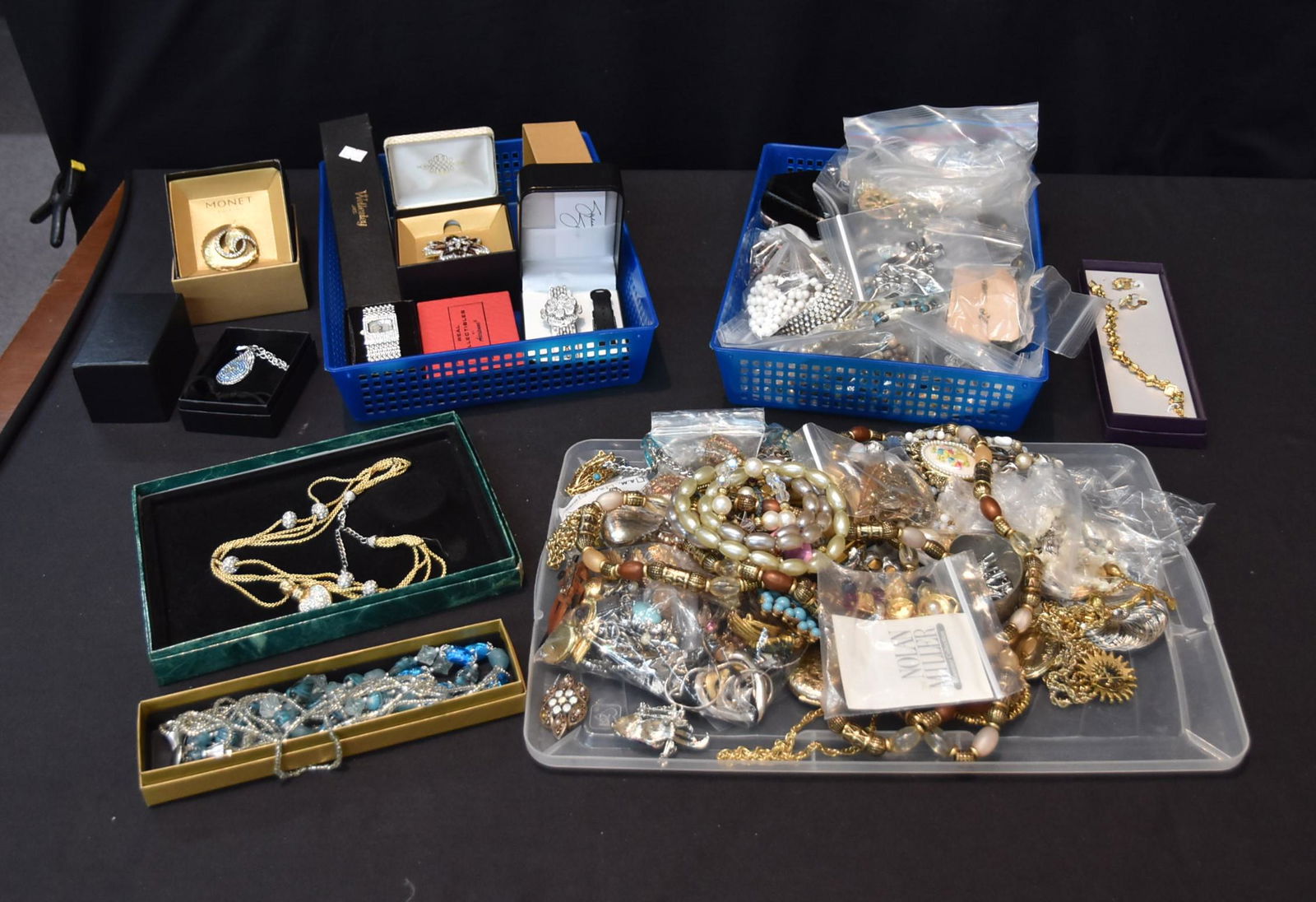 ASSORTED COSTUME JEWELRY INCLUDING: BEADS , NECKLACES , MONET , SUZANNE SUMMERS & MORE