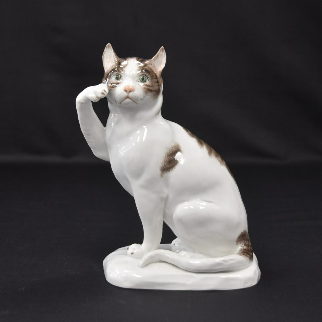 MEISSEN PORCELAIN CAT WITH RAISED PAW: MEISSEN 785 PORCELAIN CAT WITH RAISED PAW , INCISED 785 - 5" x 3 1/2" x 7 1/2"