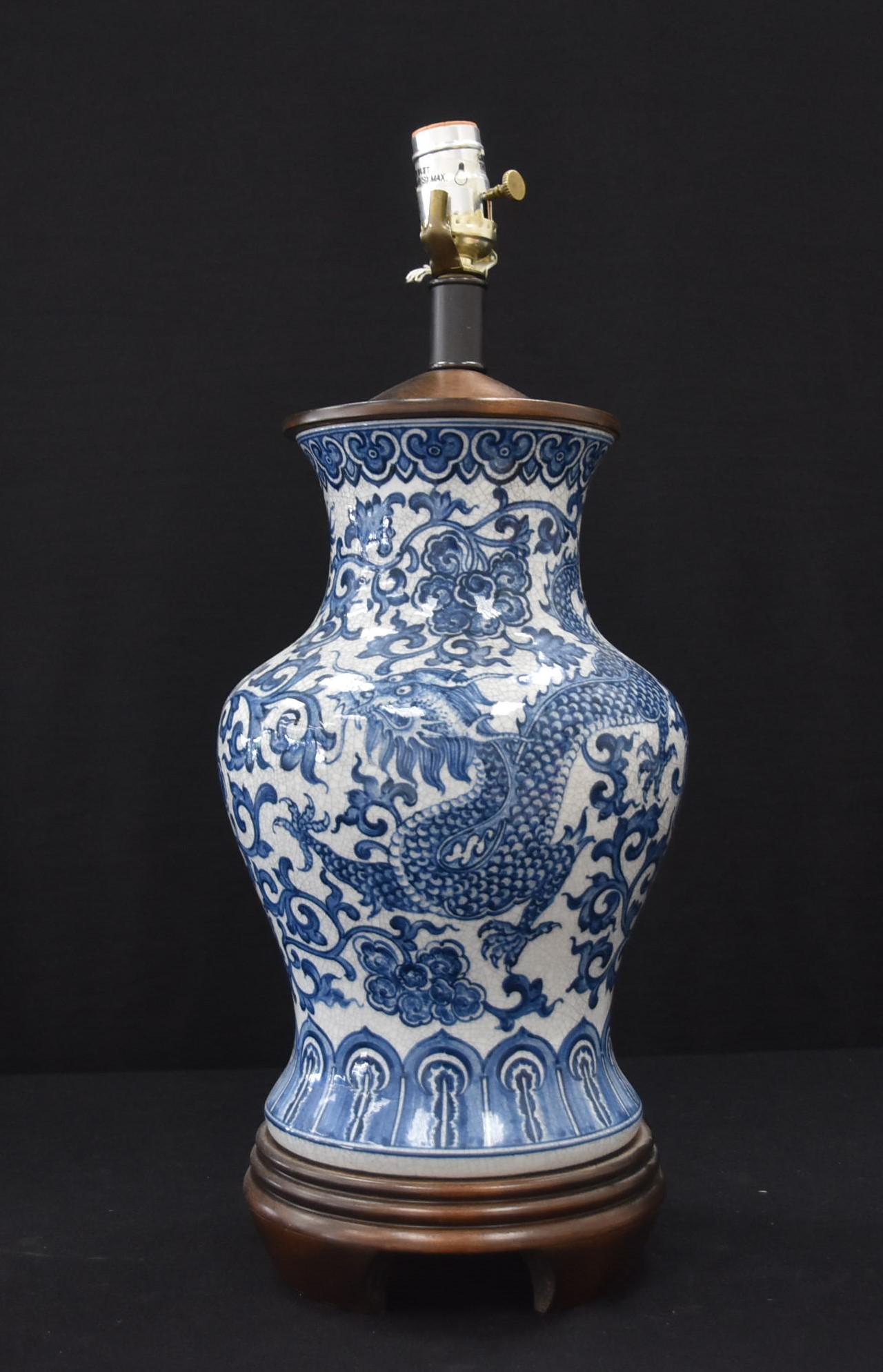 CHINESE BLUE & WHITE PORCELAIN LAMP: FREDERICK COOPER CHINESE BLUE & WHITE PORCELAIN LAMP - 9" x 21" OVERALL