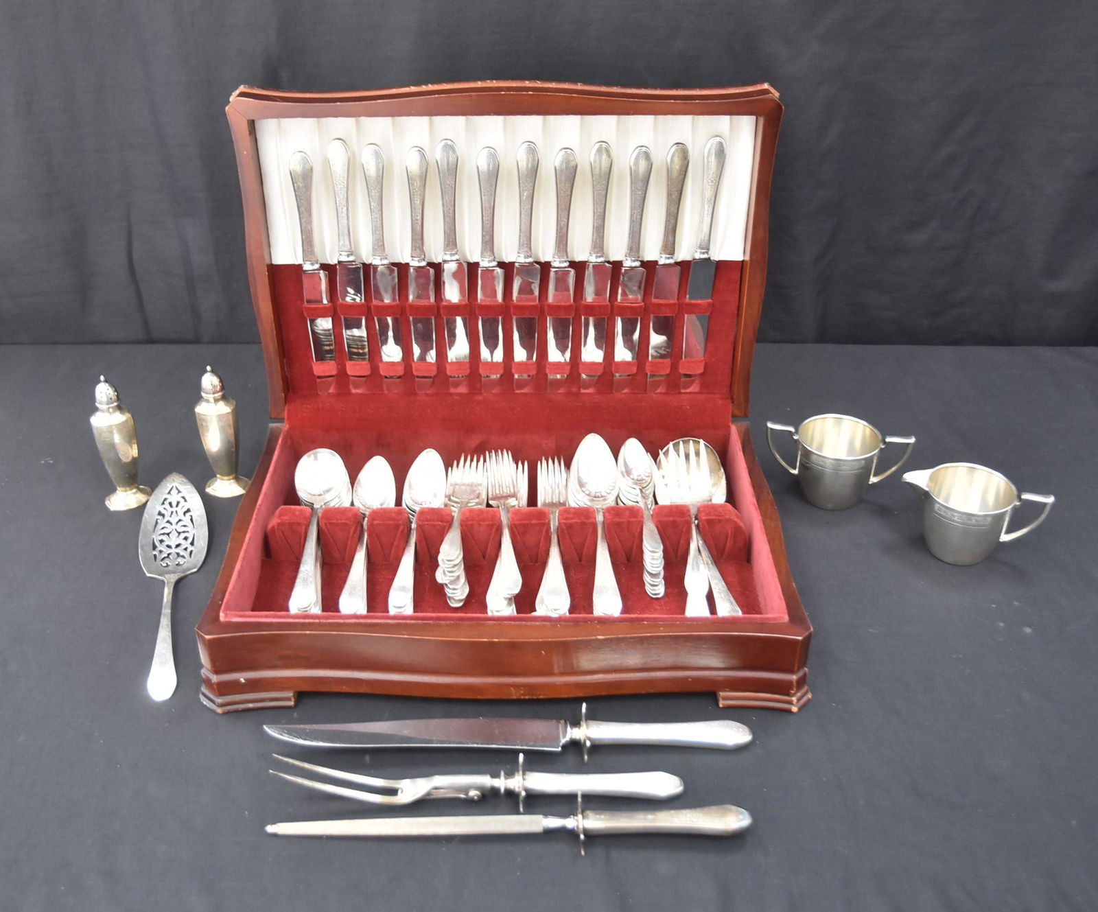 Community shop plate flatware