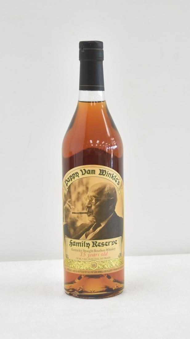 PAPPY VAN WINKLE'S FAMILY RESERVE 15 YEAR BOURBON (1 of 9)