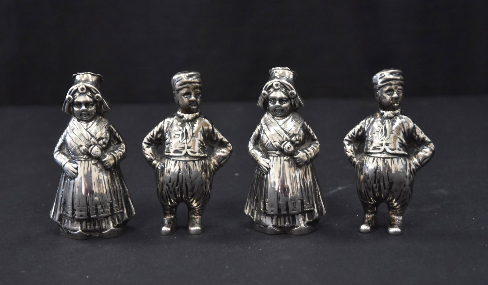 (2)pr STERLING SILVER DUTCH FIGURAL SALT & PEPPER (1 of 8)