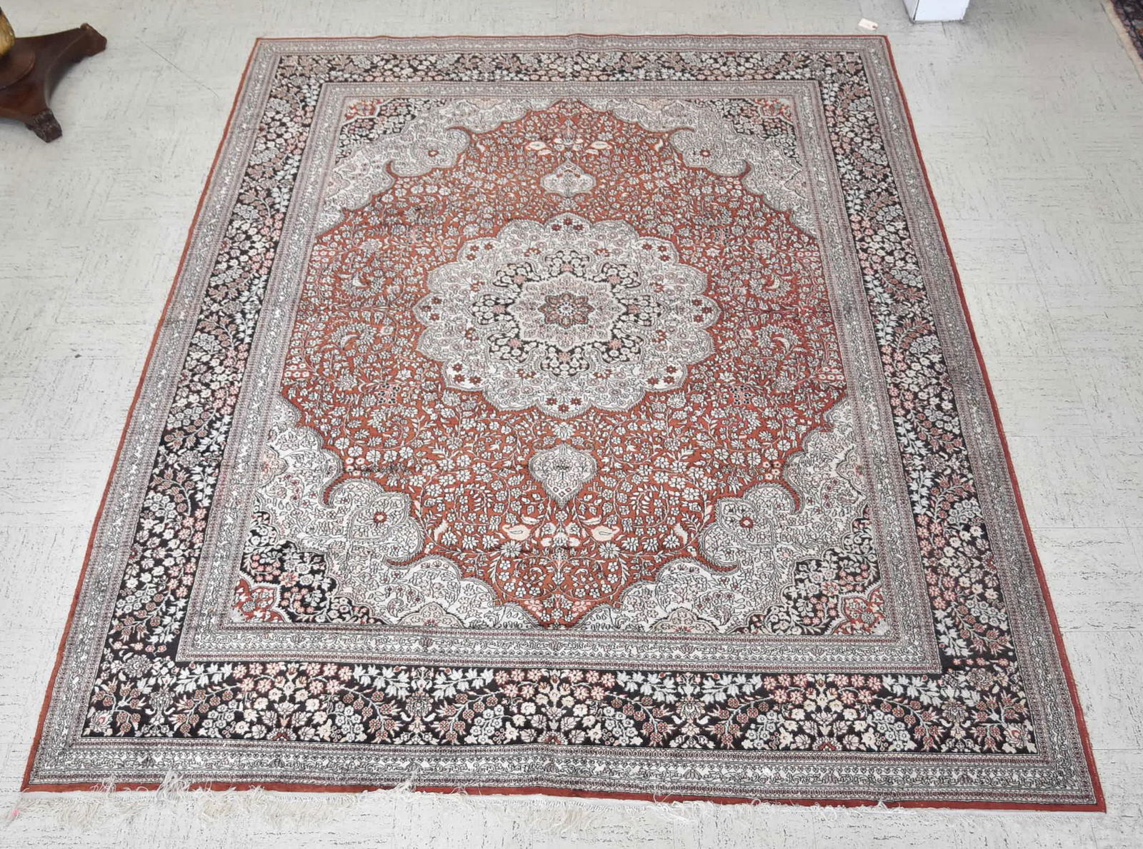 8' x 10' PERSIAN DESIGN CHINESE SILK RUG: 8' x 10' PERSIAN DESIGN CHINESE SILK RUG