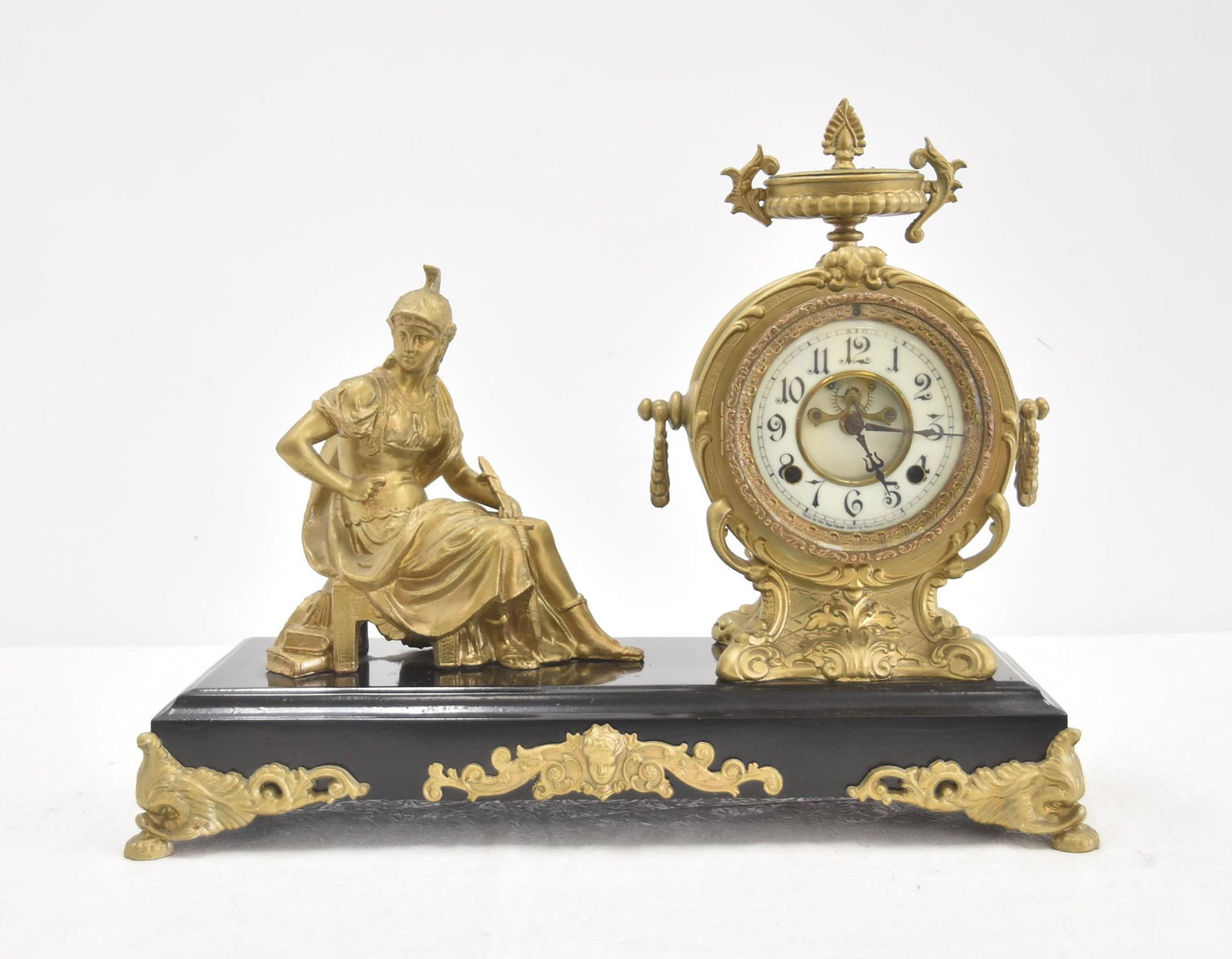 NEW HAVEN FIGURAL MANTLE CLOCK (1 of 12)