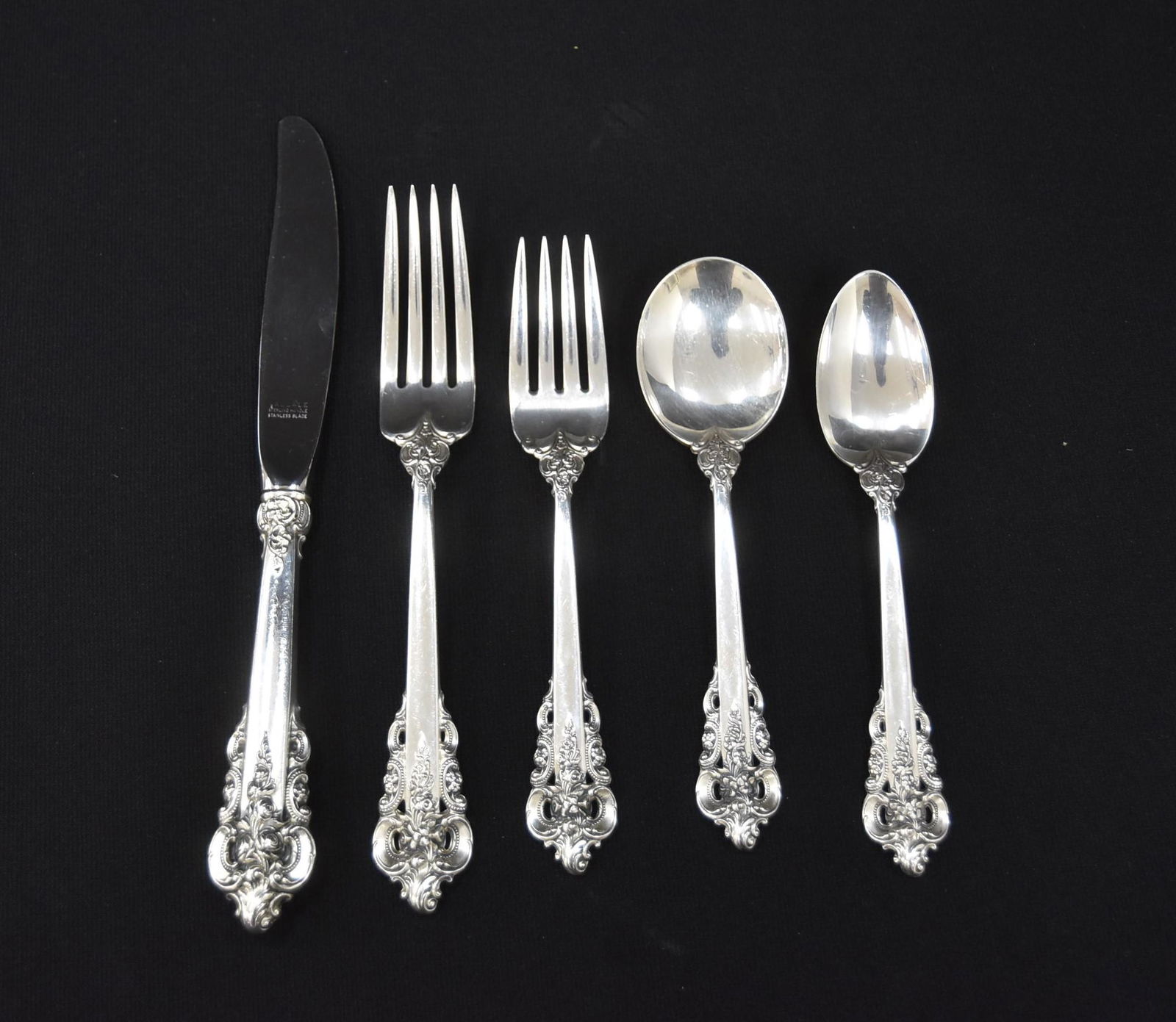 (90)pc WALLACE GRAND BAROQUE FLATWARE SET FOR (18) (1 of 20)