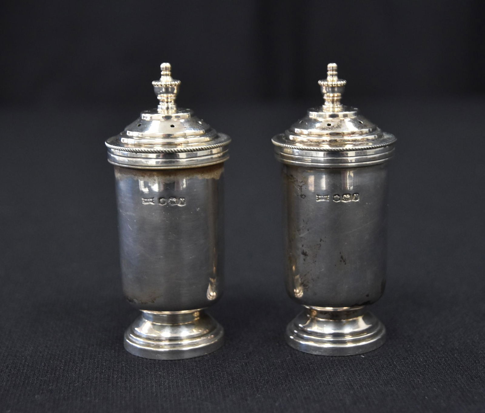 (4)pc ENGLISH STERLING SILVER SALTS & MUSTARDS (1 of 11)