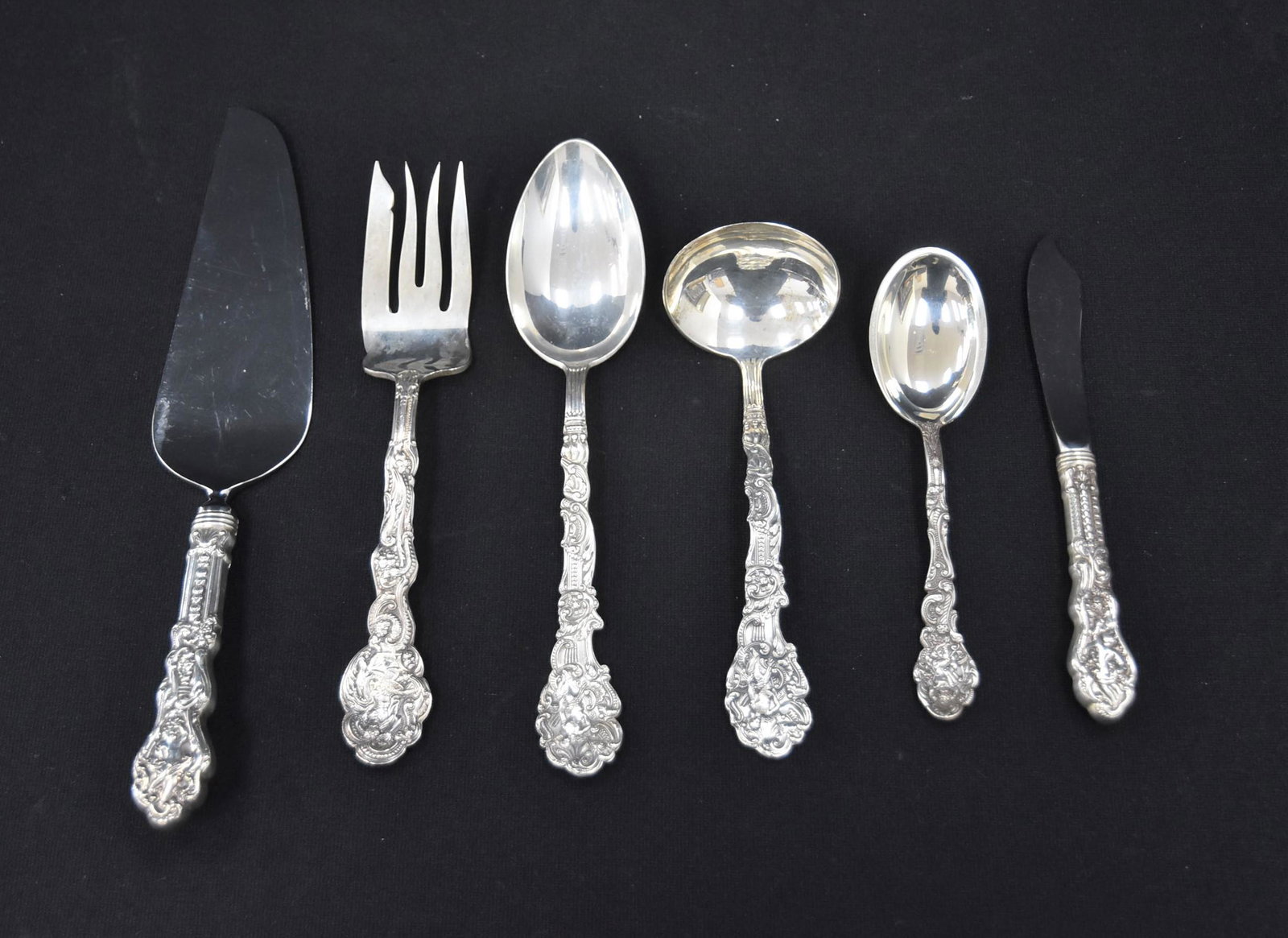 (6) GORHAM "VERSAILLES" STERLING SERVING PIECES (1 of 15)