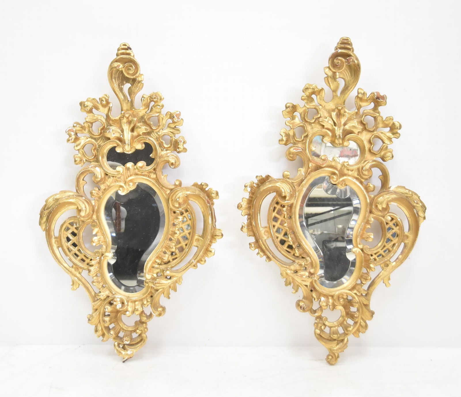 (Pr) FRENCH ROCOCO CARVED GILTWOOD MIRRORS (1 of 13)
