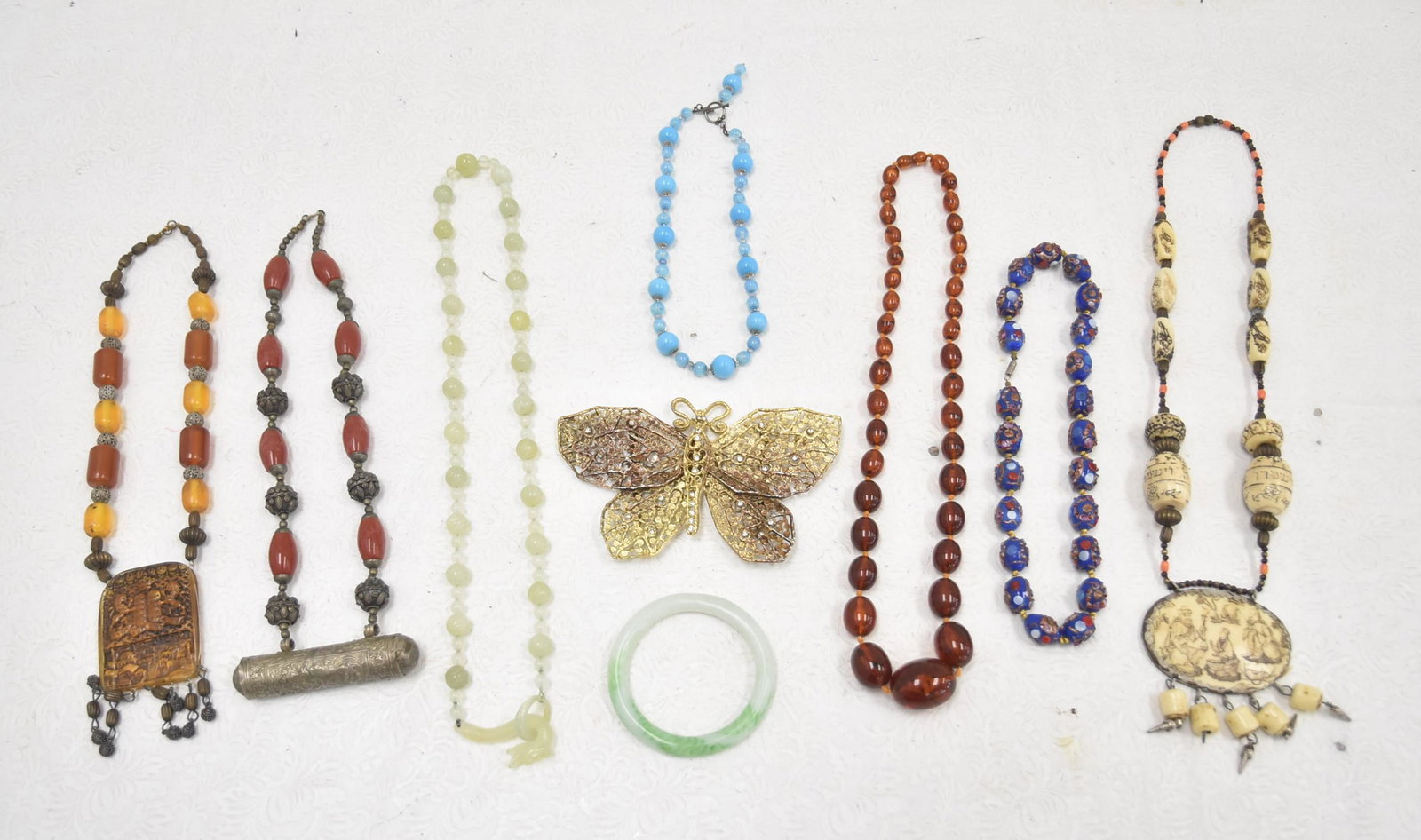ASSORTED BEAD NECKLACE LOT (1 of 20)