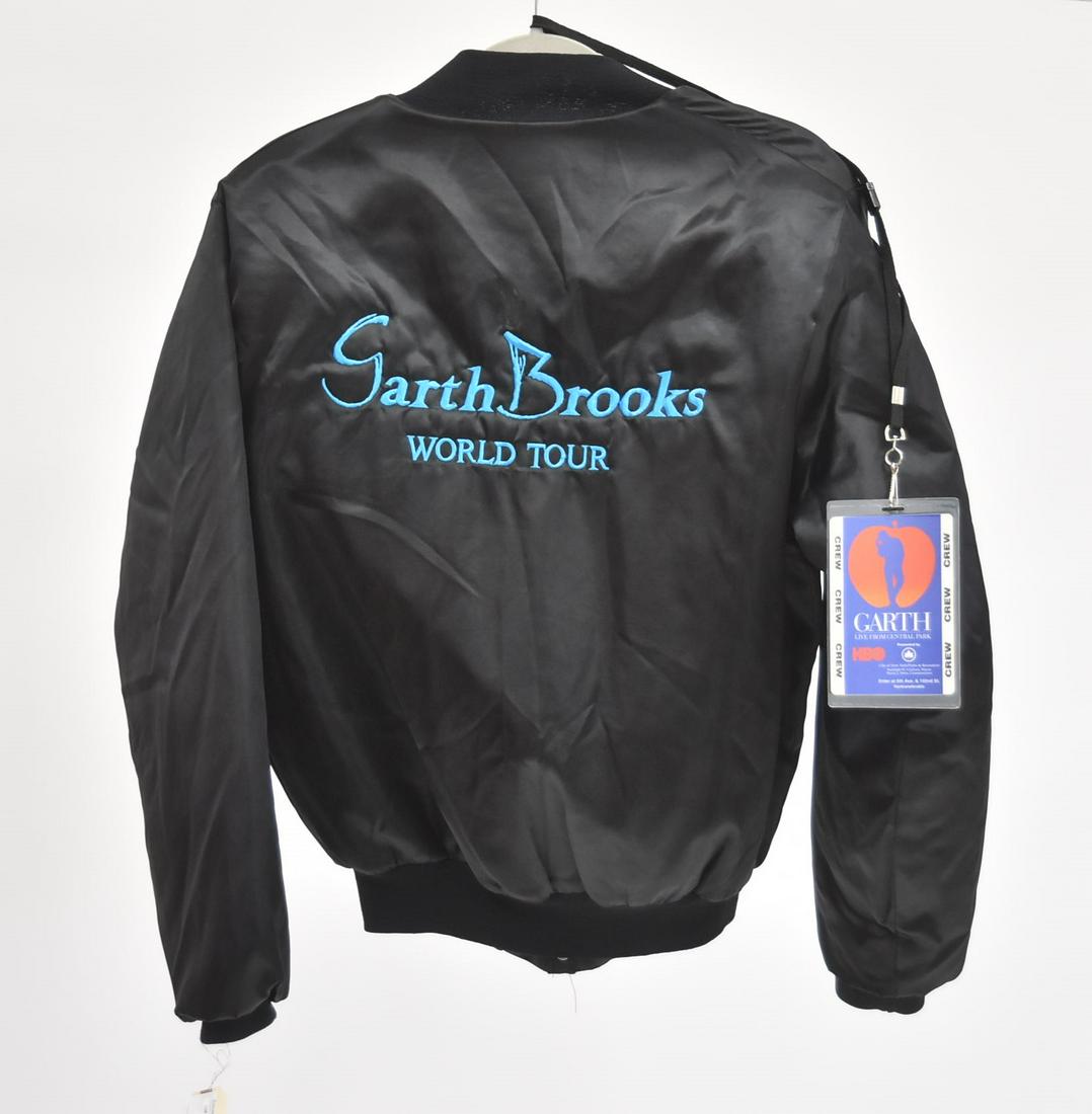 GARTH BROOKS WORLD TOUR JACKET & PASS (1 of 13)