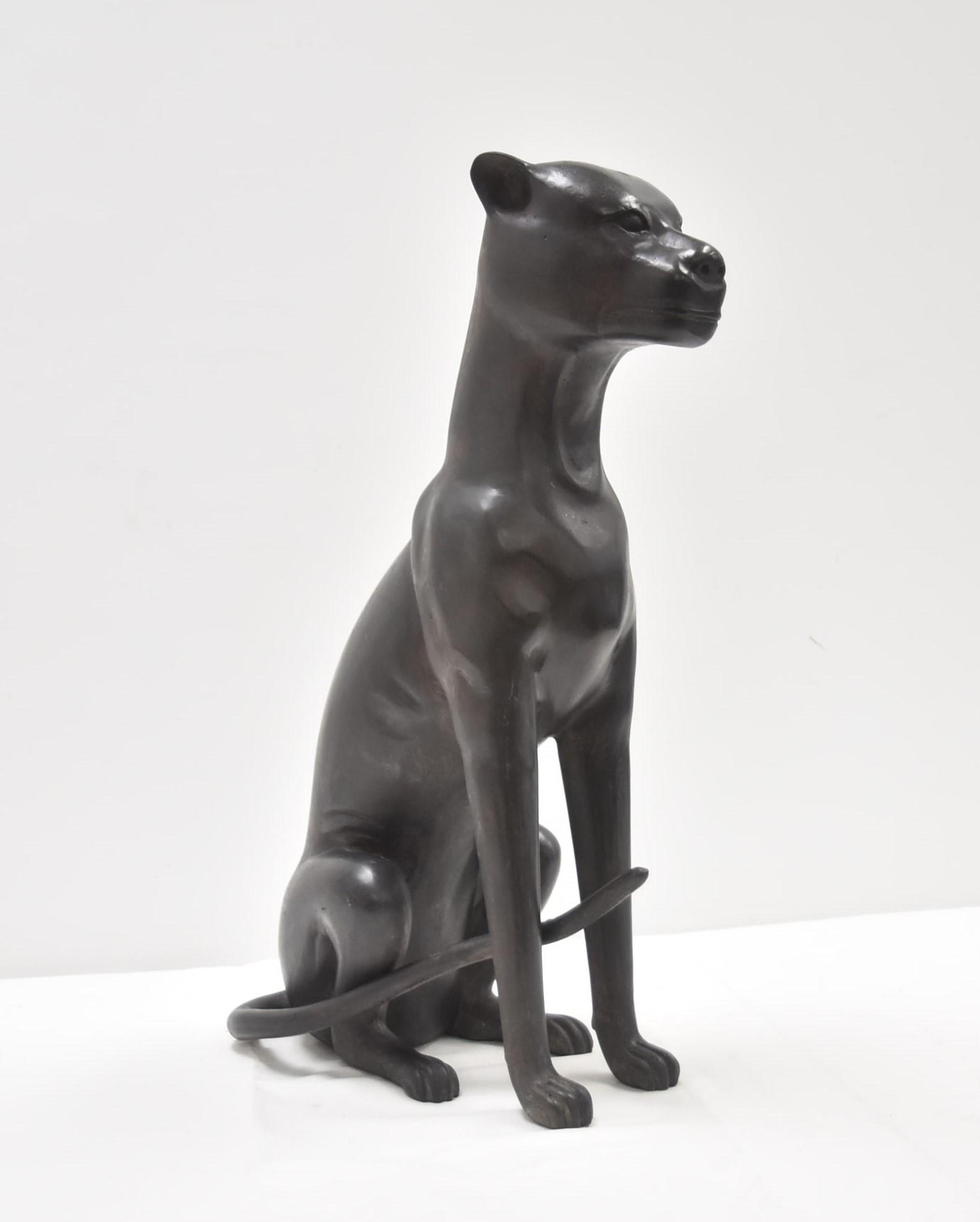 LARGE PATINATED BRONZE SEATED DOG (1 of 11)