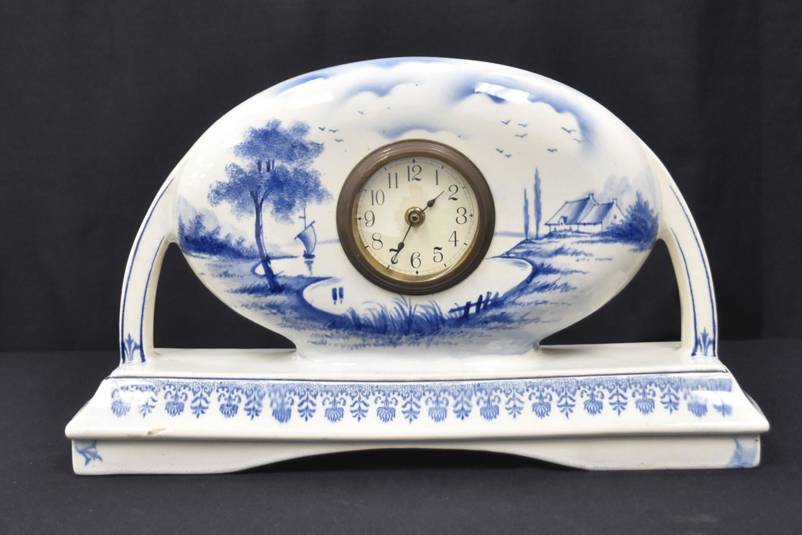DELFT PORCELAIN MANTLE CLOCK (1 of 11)