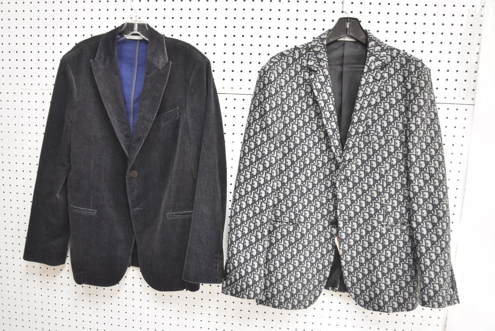 (2) DESIGNER SPORT JACKETS INCLUDING ARMANI (1 of 17)