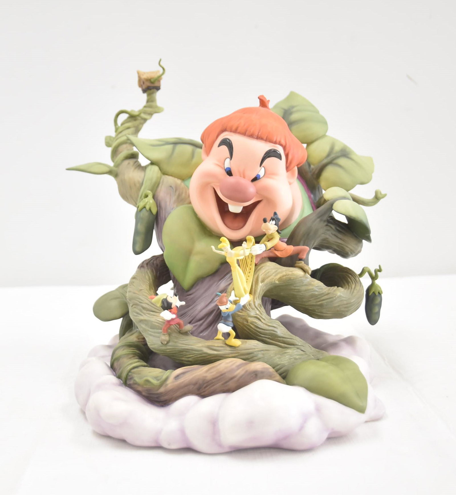 DISNEY CLASSICS BIG TROUBLE FIGURINE (1 of 13)