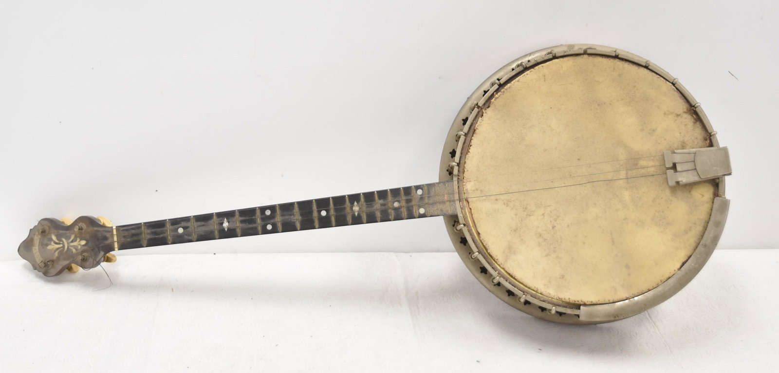 VINTAGE 1930s BACON & DAY " B & D"  SPECIAL BANJO (1 of 17)