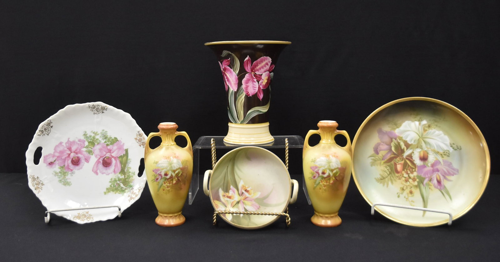 ASSORTED ORCHID PORCELAIN LOT (1 of 18)