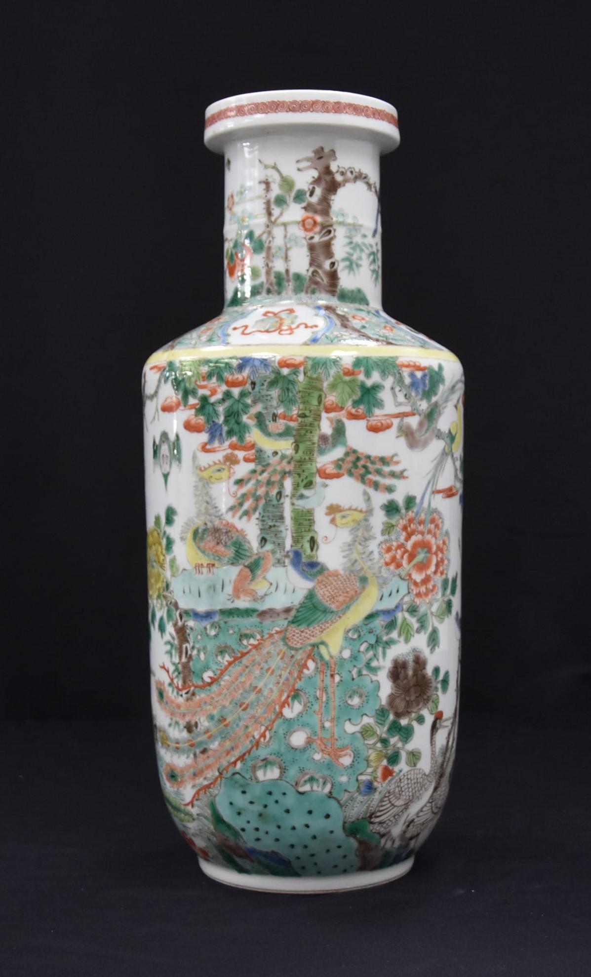 LARGE CHINESE FAMILLE VERTE VASE (1 of 16)