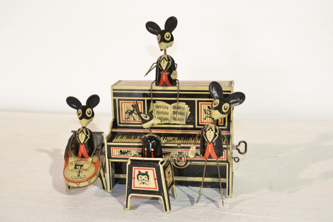 (5)pc MARX MERRY MAKERS TIN WIND UP BAND WITH: PIANO - 9" TALL (WORKS SLOWLY , DOES SPIN, MINOR PAINT LOSS & DENT)