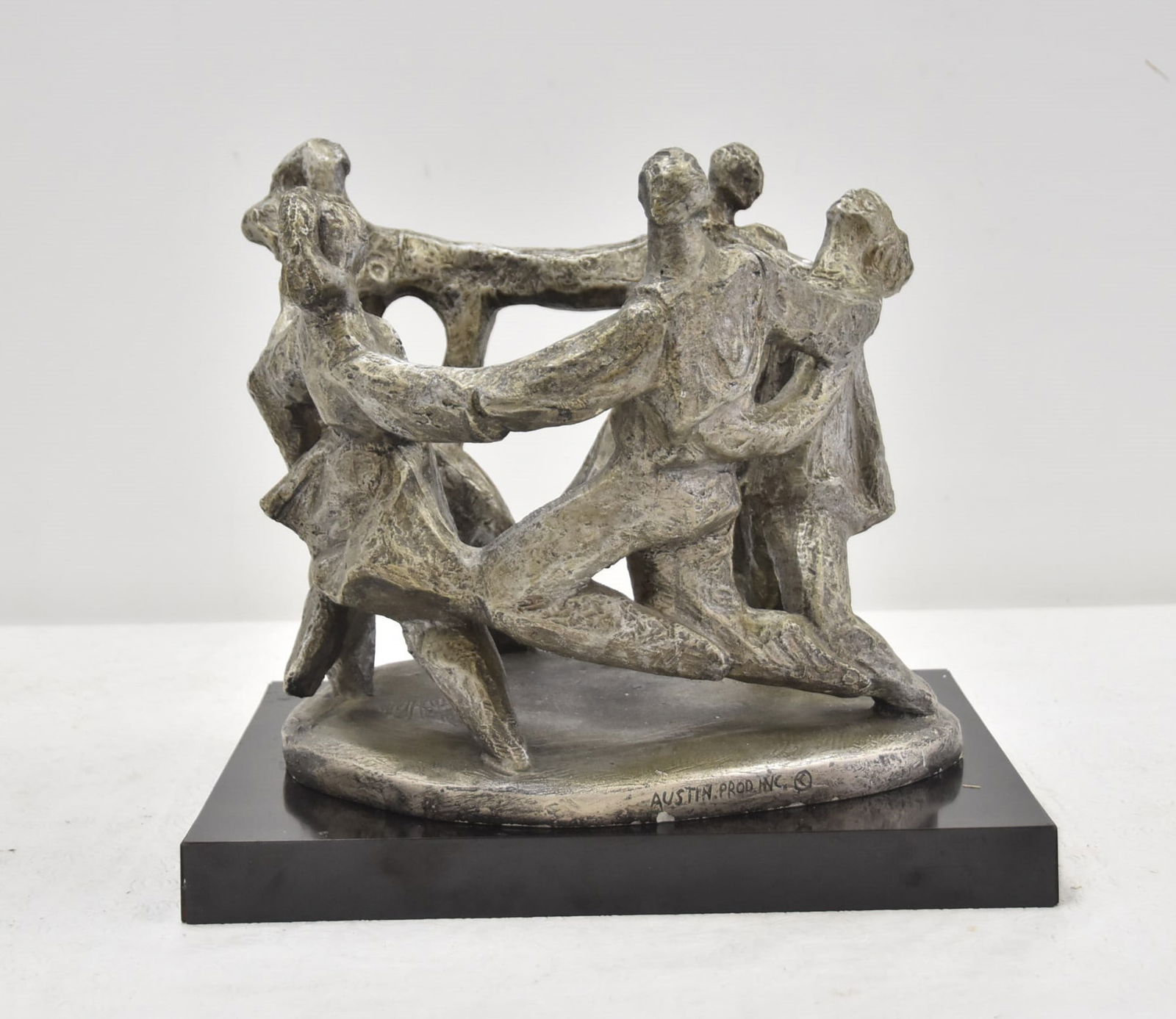 KLARA SEVER AUSTIN SCULPTURE CIRCLE OF HUMANITY (1 of 12)