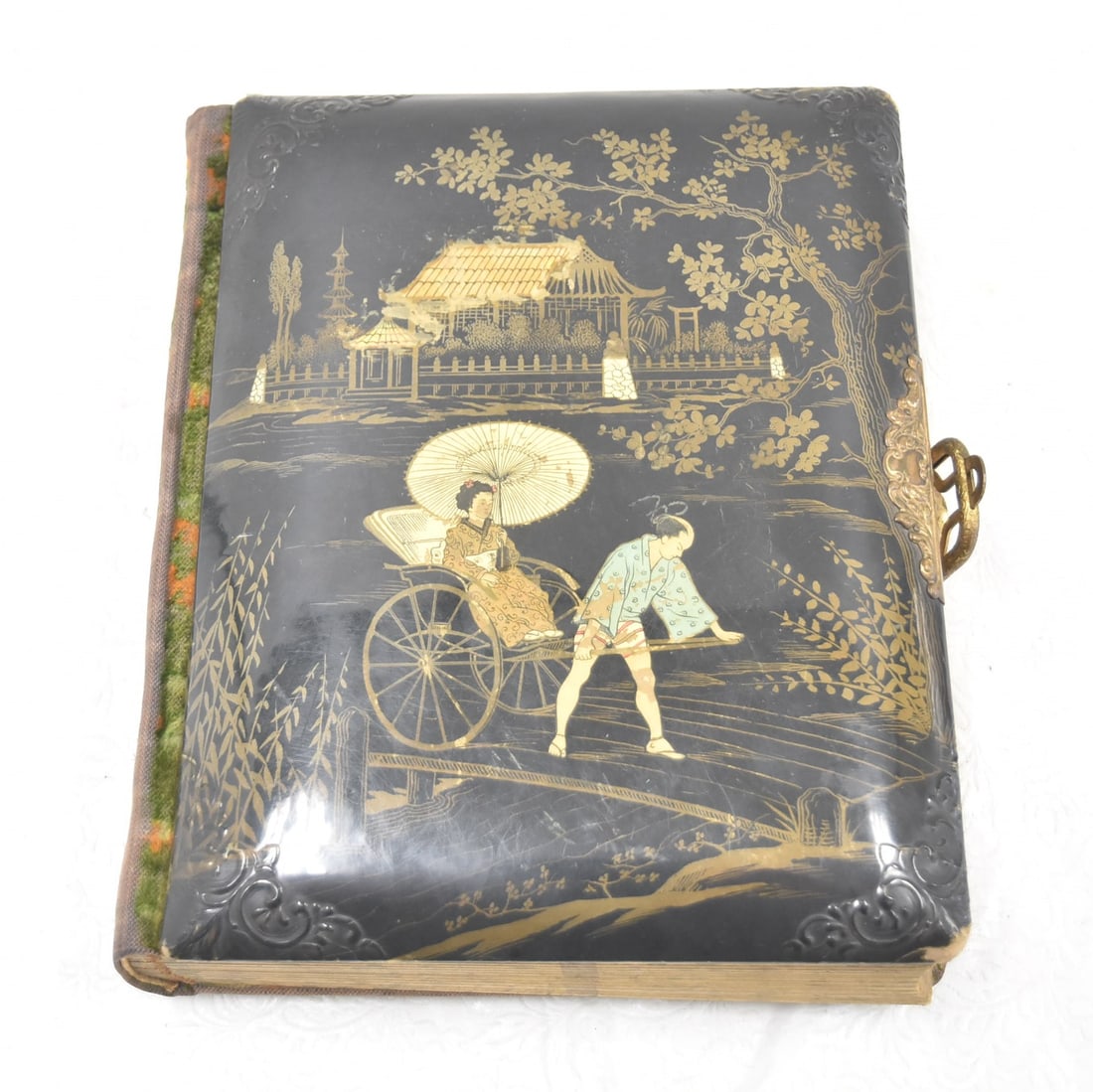 ANTIQUE CHINOISERIE LACQUERED PHOTO ALBUM: ANTIQUE CHINOISERIE BLACK LACQUER PHOTO ALBUM - 8 1/2" x 10 1/2" x 2"