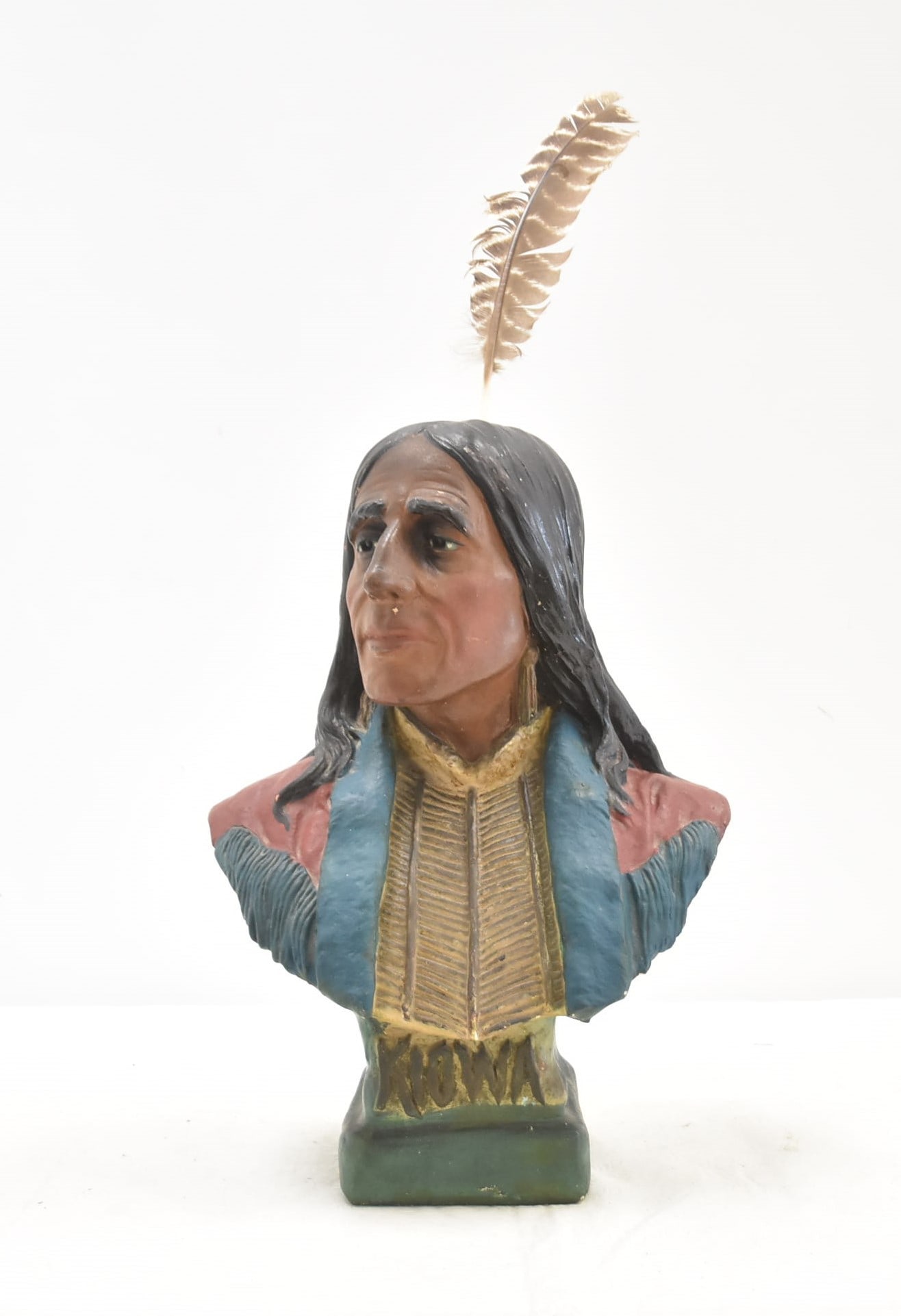 ANTIQUE CHALKWARE NATIVE AMERICAN BUST (1 of 11)