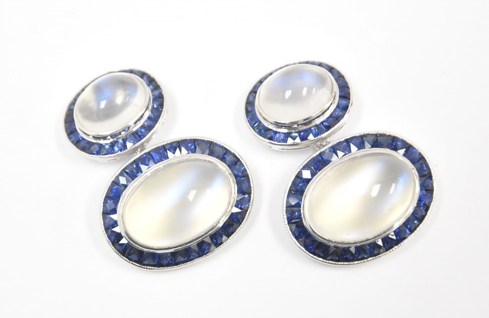 (Pr) 18kt MOONSTONE & SAPPHIRE CUFFLINKS (1 of 15)
