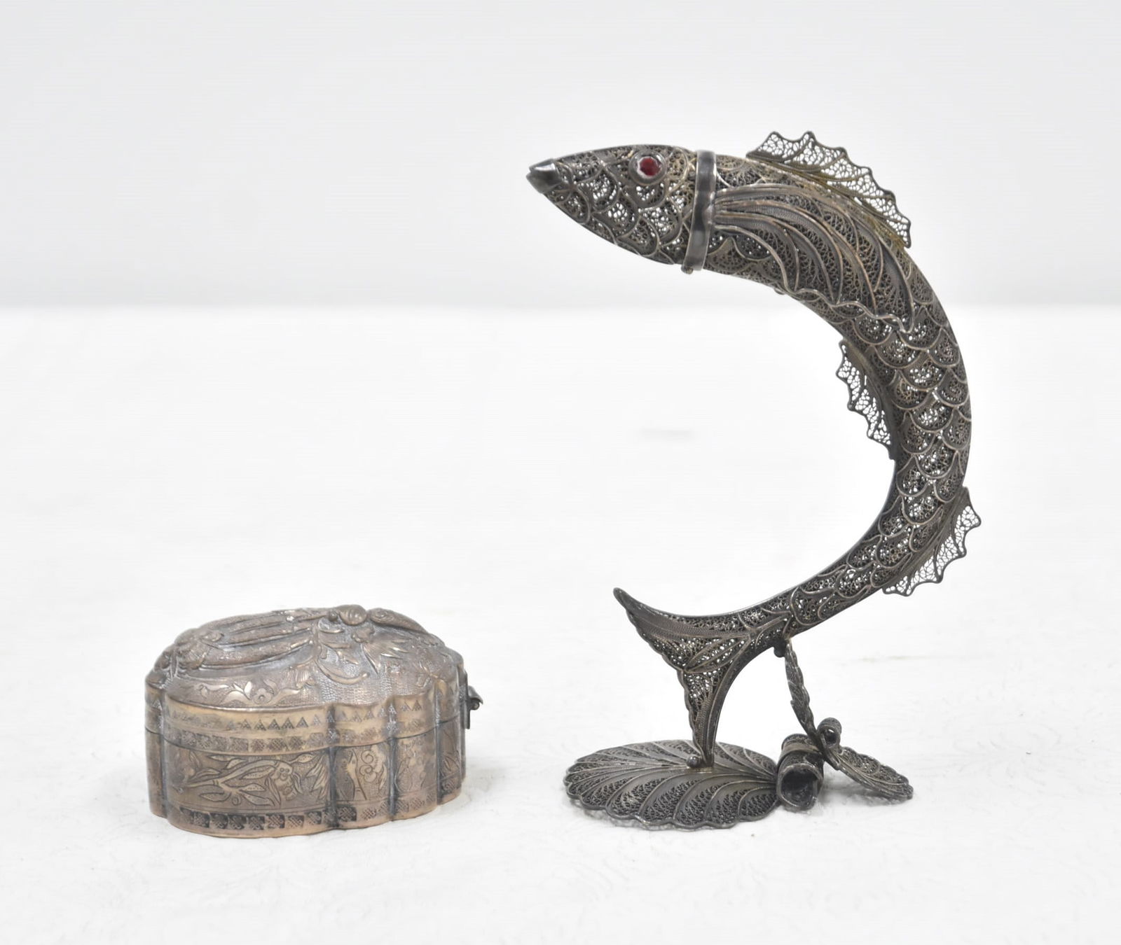 (2) JUDAICA , SILVER FILIGREE FISH & BOX (1 of 20)