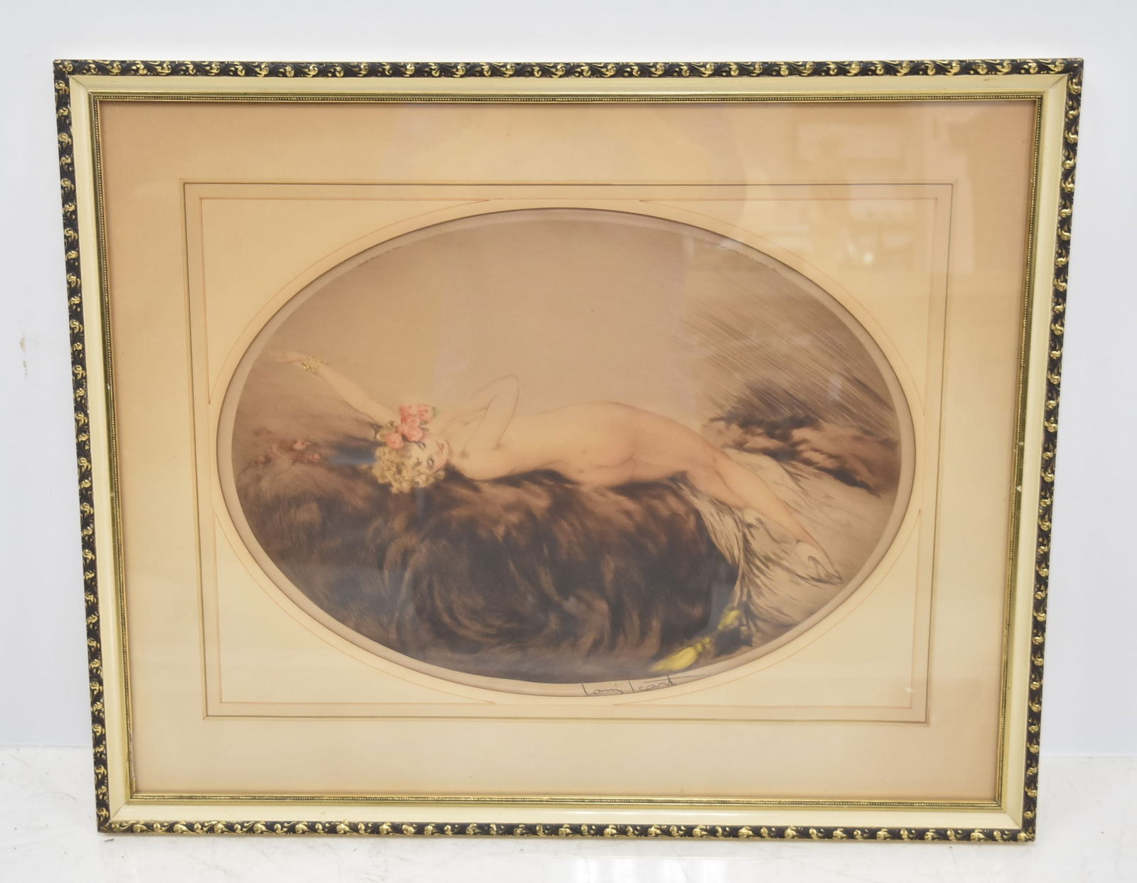 LOUIS ICART "VENUS" COLORED ETCHING: Louis Icart, (French, 1888-1950) OVAL LOUIS ICART DRYPOINT ETCHING OF RECLINING FEMALE NUDE HOLDING PINK ROSES (VENUS) IN A GILT 1920S PERIOD MOLDED FRAME - SIGNED LOUIS ICART IN PENCIL LOWERT RIGHT -