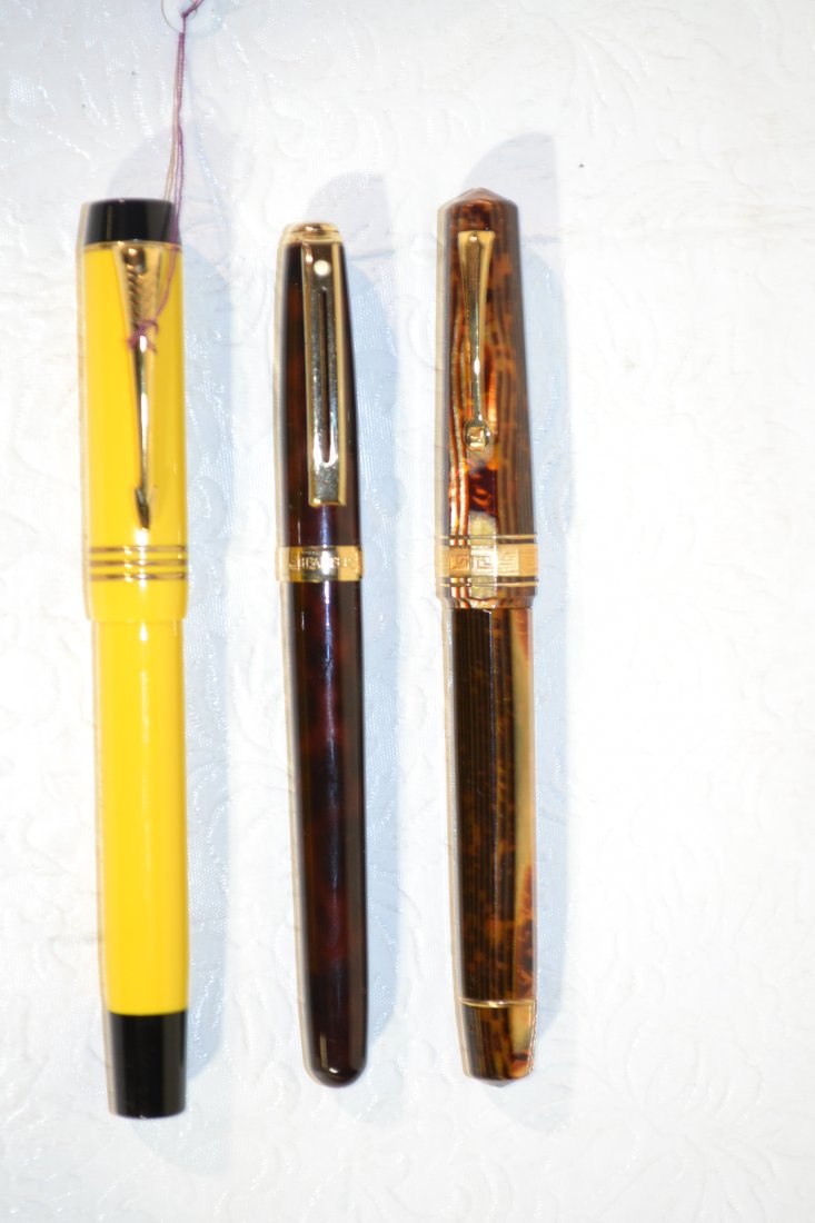 DUFOLD YELLOW PARKER 18kt POINT FOUNTAIN PEN ,: OMAS 18kt POINT FOUNTAIN PEN & SCHAEFER BALL POINT - 5 1/2"