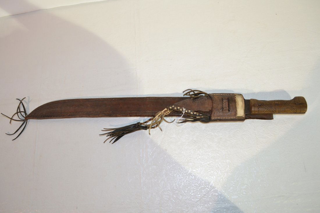 PHILLIPINO WWII MACHETE WITH LEATHER SHEATH - 29": PHILLIPINO WWII MACHETE WITH LEATHER SHEATH - 29"