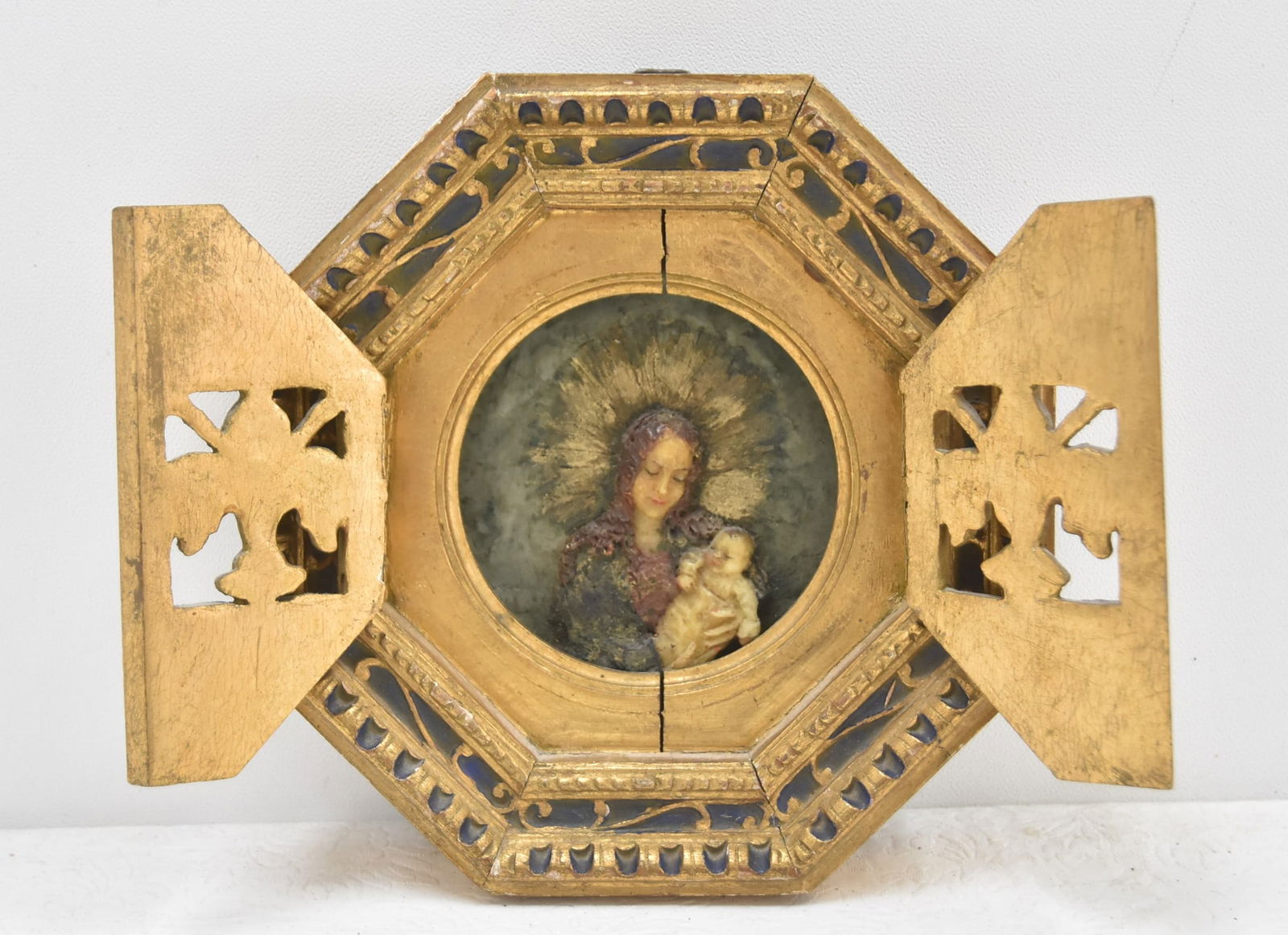 RELIGOUS WAX SCULPTURE IN GILTWOOD FRAME (1 of 9)
