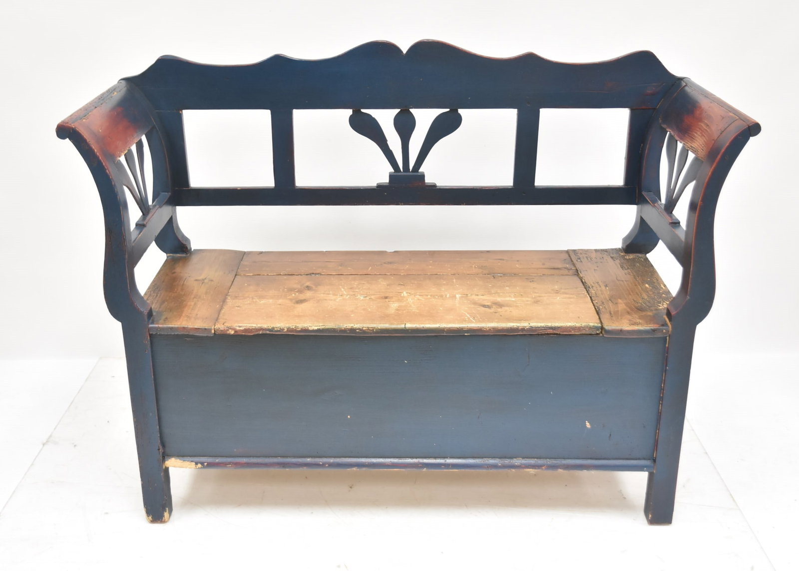 PRIMITIVE 19thC AUSTRIAN PAINTED BENCH (1 of 13)