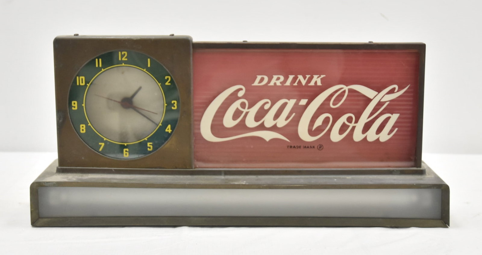 VINTAGE COCA COLA FOUNTAIN SHOP LIGHTED CLOCK (1 of 9)
