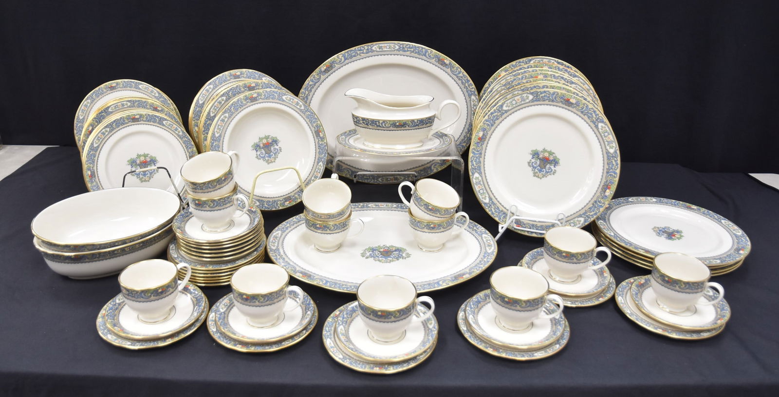 LENOX "AUTUMN" PATTERN CHINA DINNER SET FOR (12) (1 of 20)