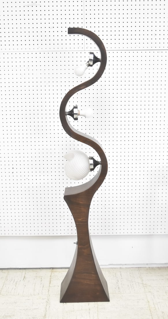 MID CENTURY MODERN FLOOR LAMP (1 of 9)