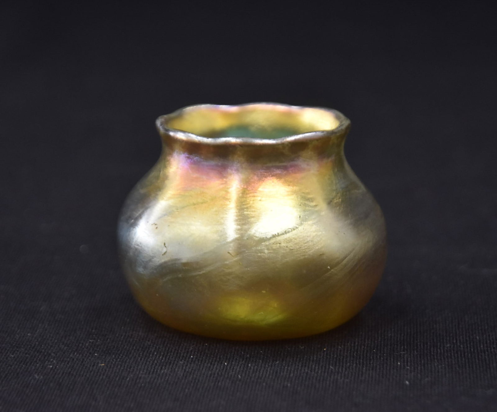 LCT TIFFANY FAVRILLE SALT CELLAR: LCT LOUIS COMFORT TIFFANY IRIDESCENT ART GLASS SALT CELLAR ; MARKED LCT W357 - 2 1/4" x 1 3/4"