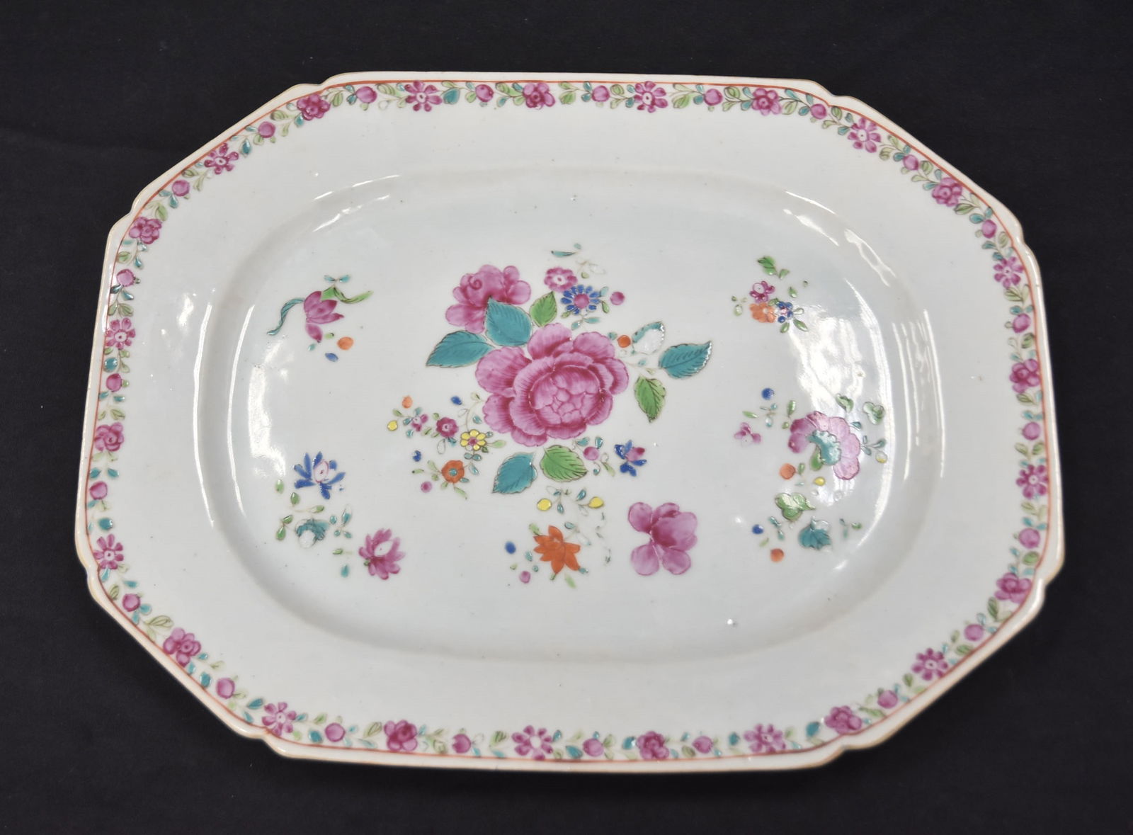 CHINESE EXPORT PORCELAIN PLATTER (1 of 9)