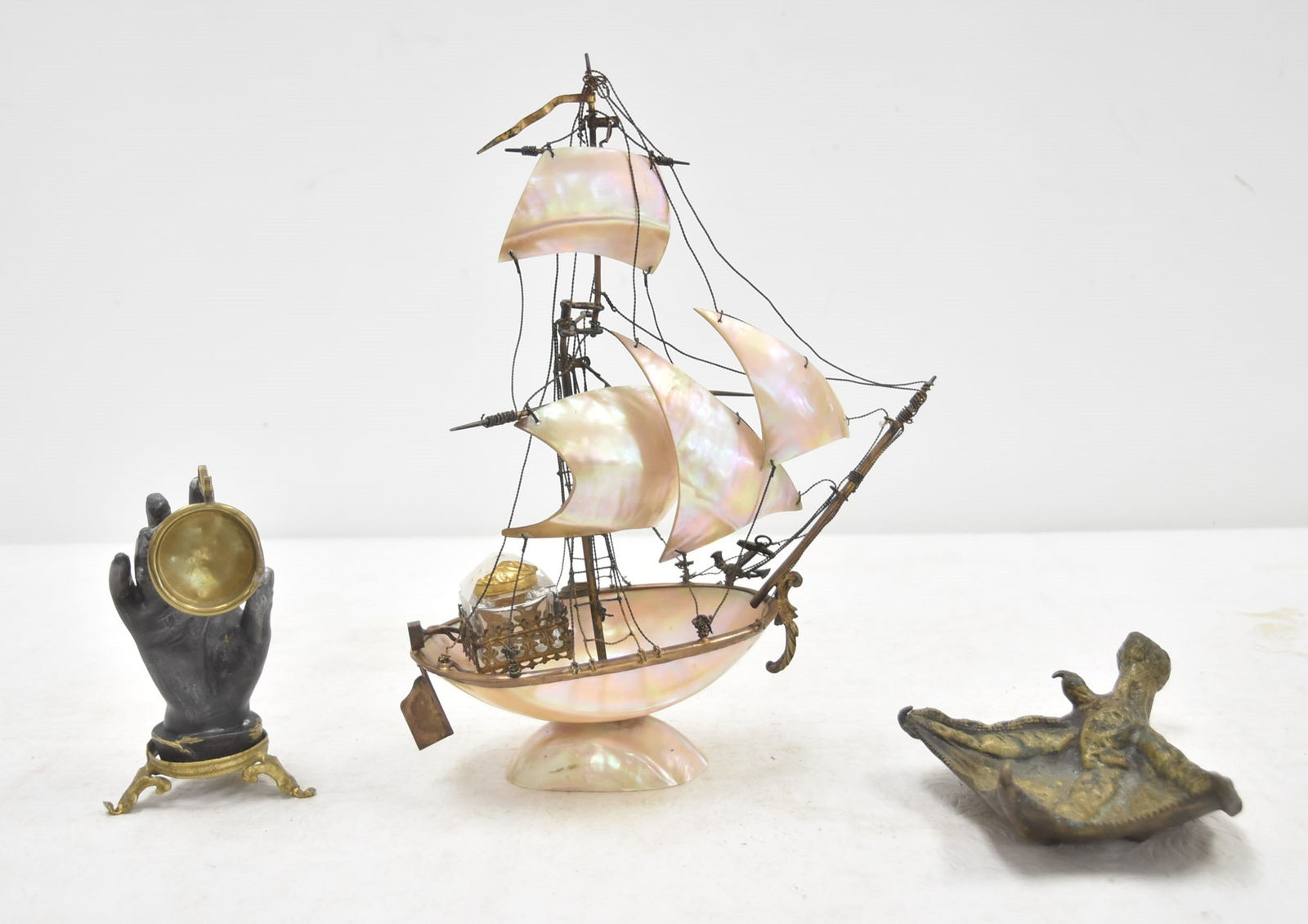 BRONZE POCKET WATCH HOLDER / CLAW TRAY / BOAT (1 of 16)