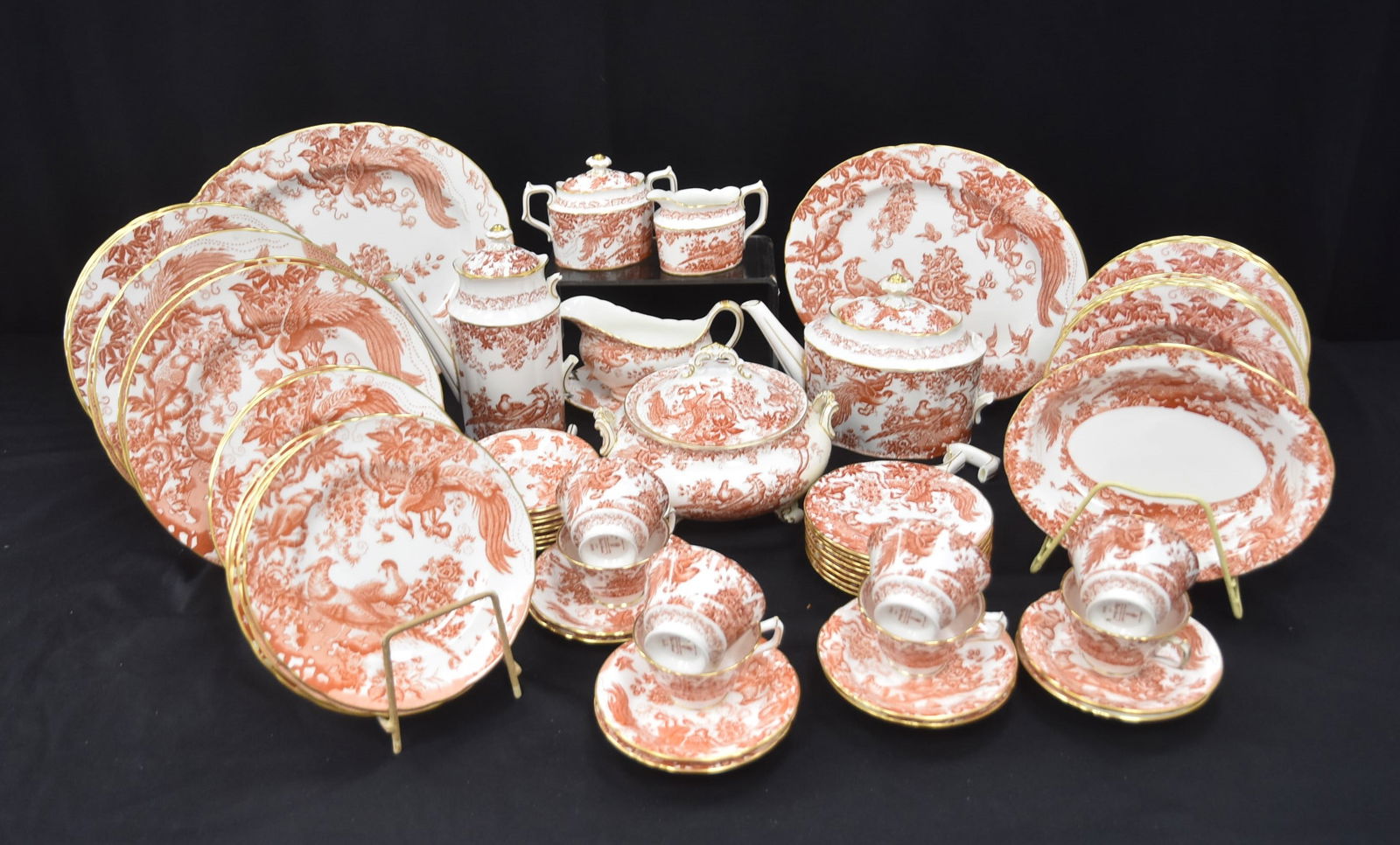 "RED AVES" ROYAL CROWN DERBY TABLE WARE SERVICE: "RED AVES" PATTERN FOR ROYAL CROWN DERBY DINNER SET BONE CHINA TABLE WARE SERVICE CONSISTING OF (8) DINNER PLATES - 10 1/2" , (2) SERVING PIECES , SOUP TUREEN , (8) BOWLS , (8) SOUP , (8) CUPS & SAUCE