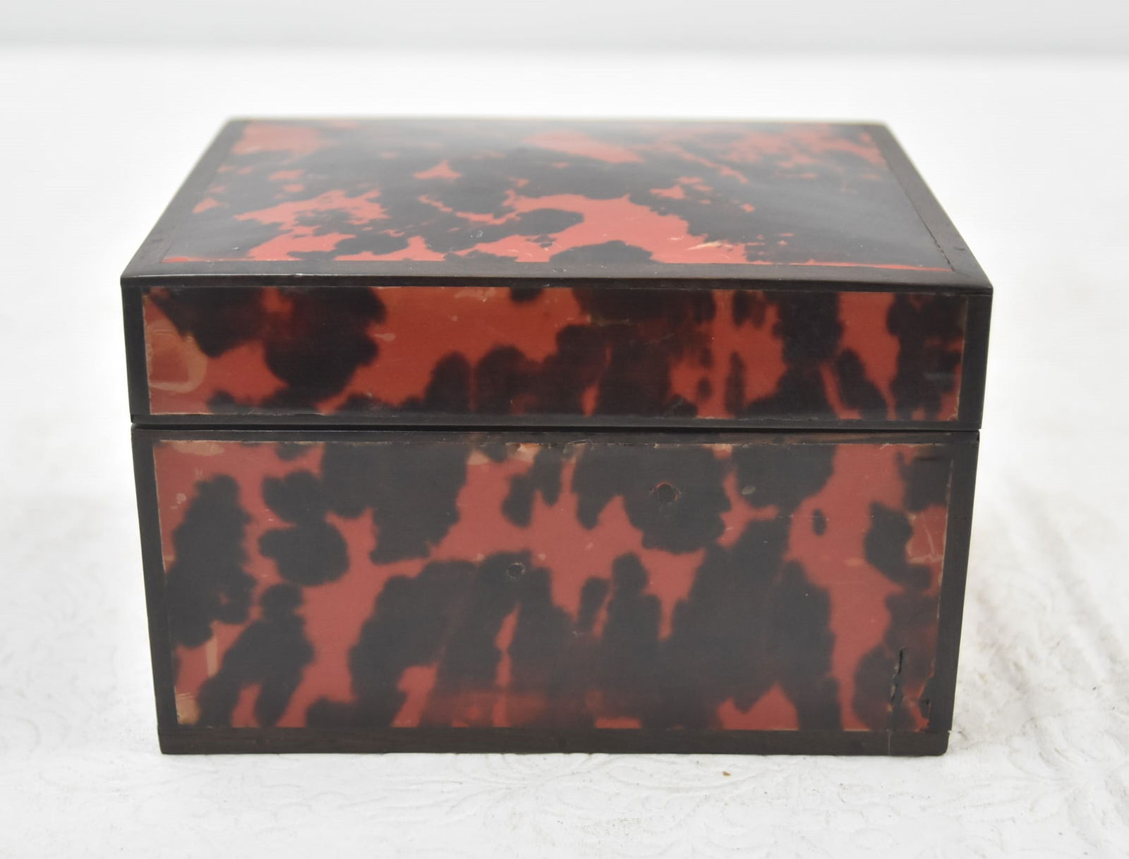 RED TORTOISE SHELL TOBACCO BOX (1 of 7)