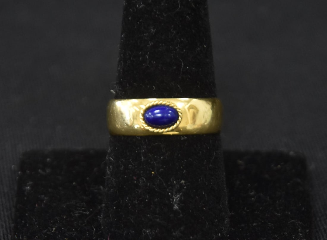 MILOR , 18kt GOLD & CABACHON LAPIS BAND: 18kt GOLD BAND WITH CABACHON LAPIS , STAMPED MILOR - 2.2grams ; SIZE 9 1/4