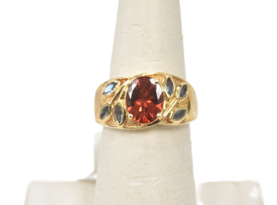 14kt GOLD & LABRADORITE FOLIATE RING: 14kt GOLD 2ctw RED LABRADORITE GEMSTONE RING WITH LEAFY FOLIATE PATTERNS WITH .5ctw - SIZE 8 1/4 ; 4.8grams