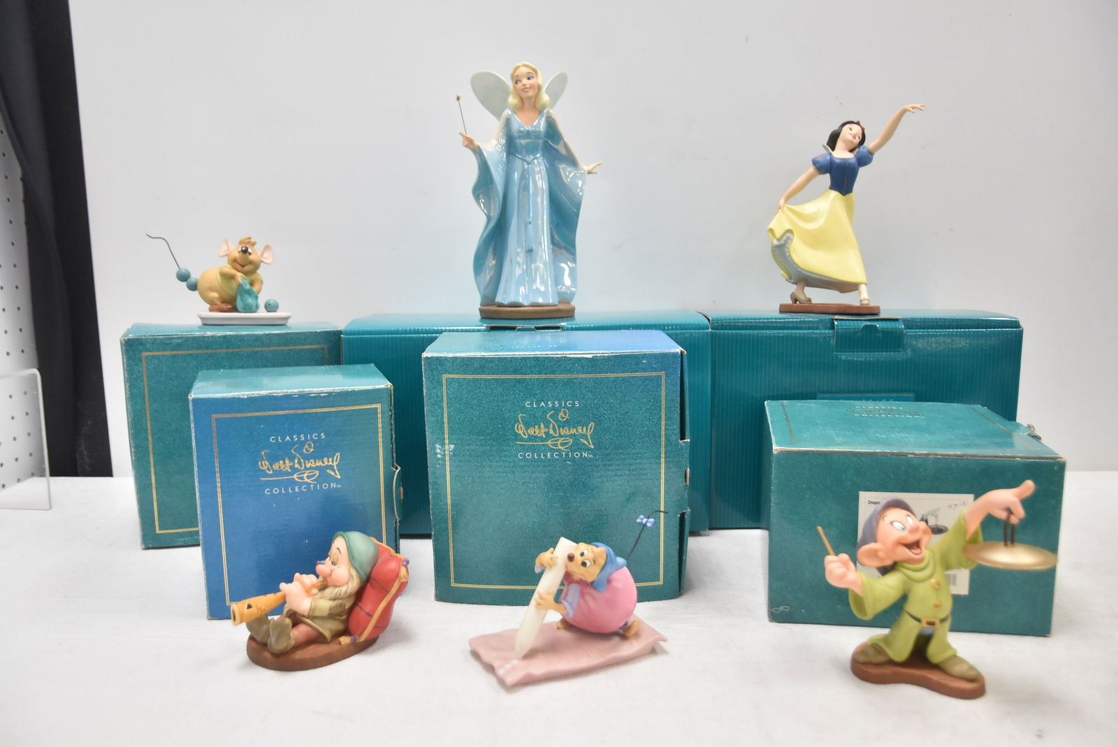 (6) WALT DISNEY PORCELAIN FIGURINES (1 of 13)