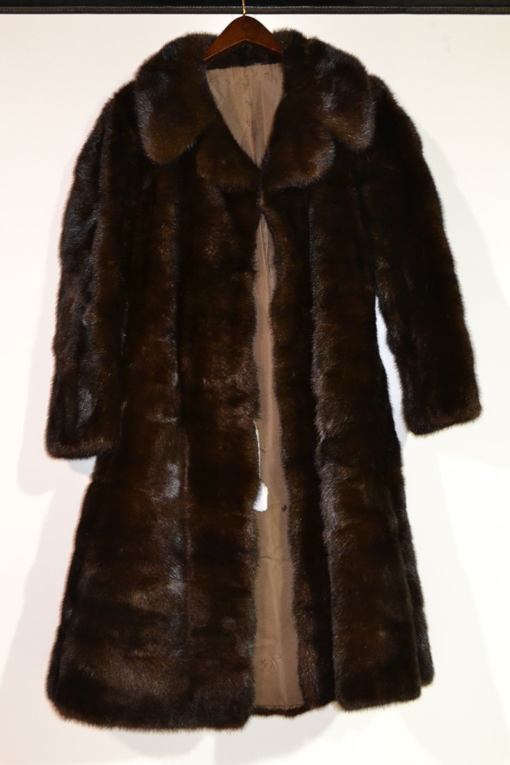 MINK FUR COAT - SIZE 6