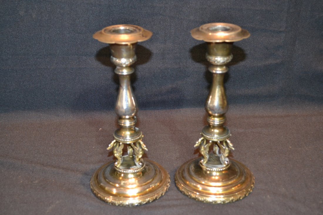 (Pr) PAIRPOINT SILVER PLATE GRIFFIN CANDELSTICKS: (Pr) SILVER PLATE GRIFFIN CANDELSTICKS