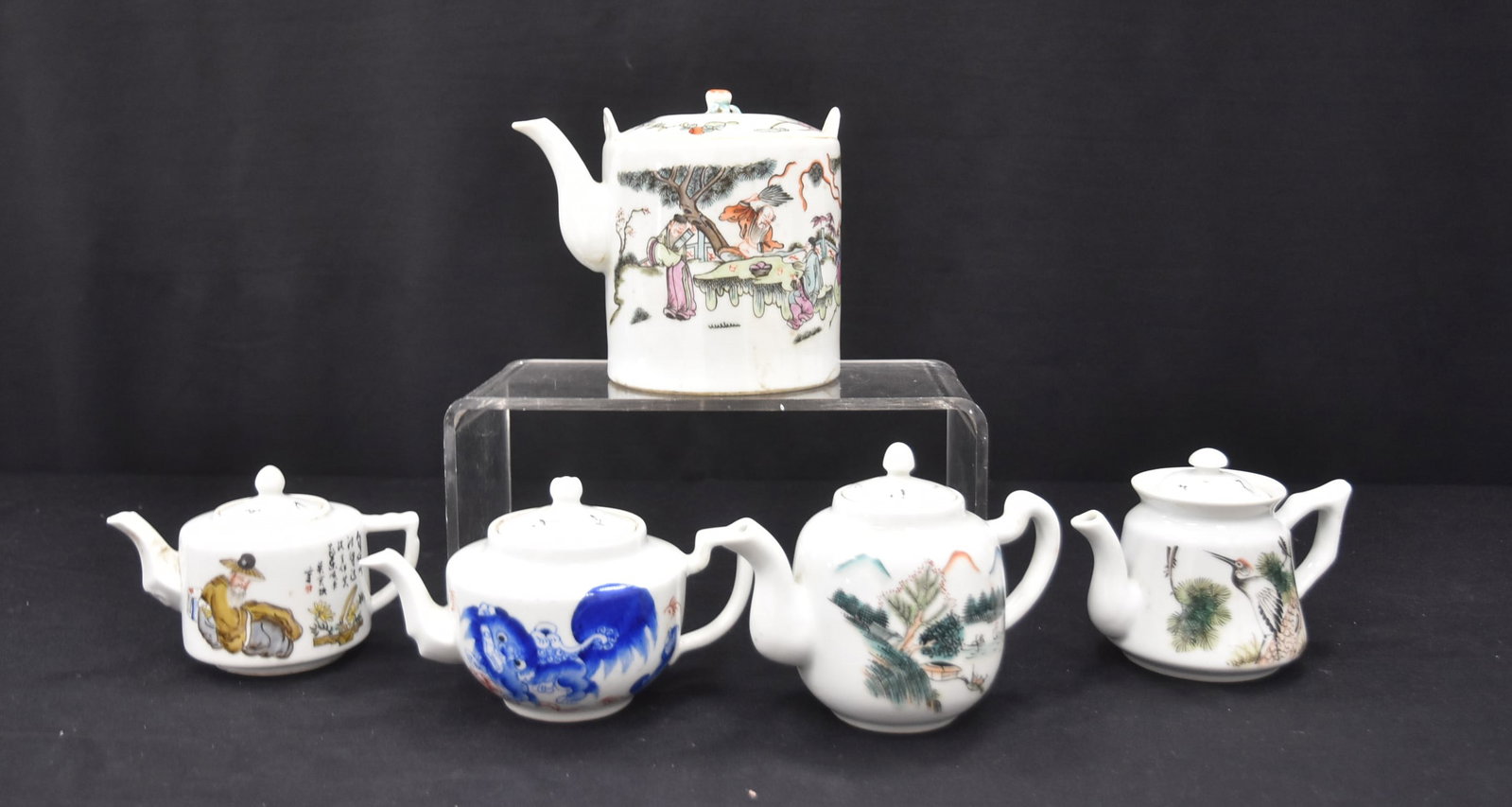 (5) CHINESE REPUBLIC PORCELAIN TEA POTS: (5) CHINESE REPUBLIC PORCELAIN TEA POTS WITH FIGURES, BIRDS , FOO DOGS & LANDSCAPES - LARGEST IS 6 1/2" x 5" x 5 1/2"