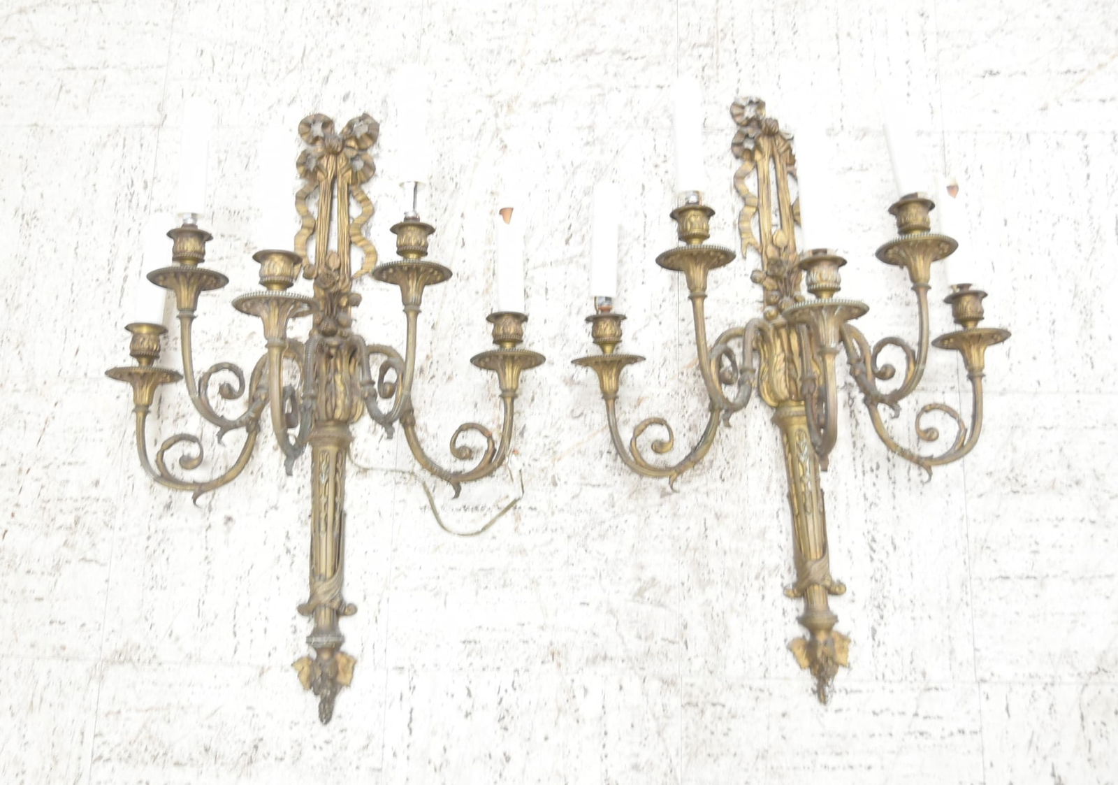 (Pr) FRENCH BRONZE RIBBON SCONCES (1 of 7)